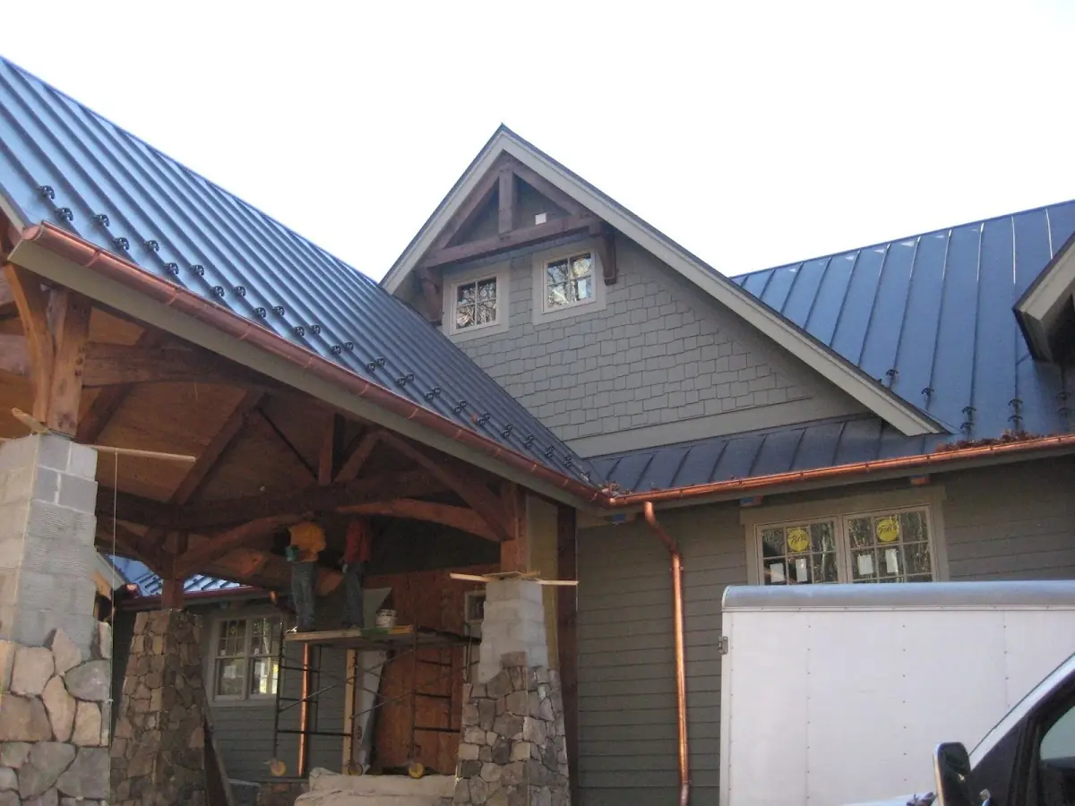 Craftsman Roofing team delivering quality roofing work in Willo